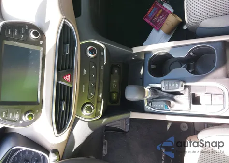 2019 Hyundai Santa Fe Se from USA, damaged, VIN 5NMS23AD3KH082587